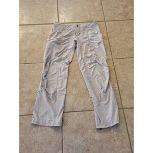 Mountain Hardwear Women Cargo Beige Pants.  *Read Description For Measurements*